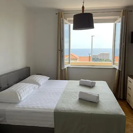Apartment Gallery - View Of The Old Town & Free Parking Dubrovnik Exteriör bild