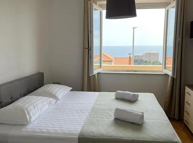 Apartment Gallery - View Of The Old Town & Free Parking